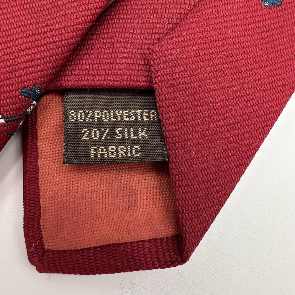 Vintage Bullocks Tie Mens Red Golf Alligator Novelty 80% Polyester 20% Silk‎